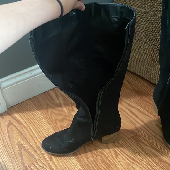 Black high top boots - Picture 5 of 6